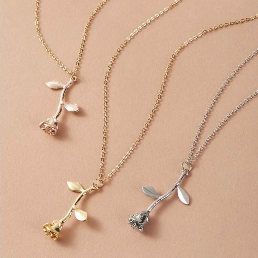 Rose necklace
